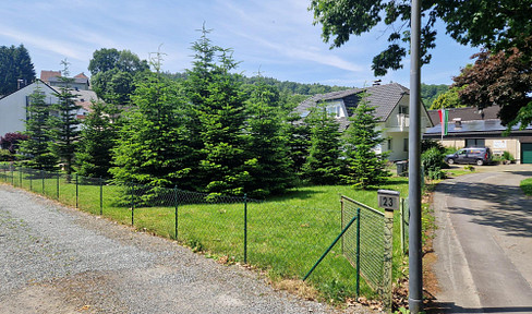 Fully developed and plannable building plot in a quiet, beautiful location