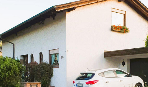 without broker's commission!  Detached house with beautiful studio
