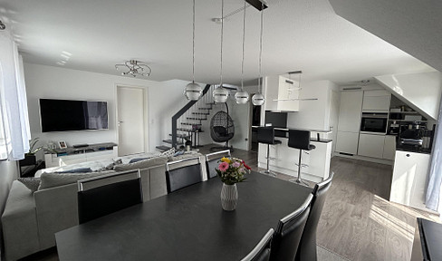 As good as new 4-room maisonette apartment
