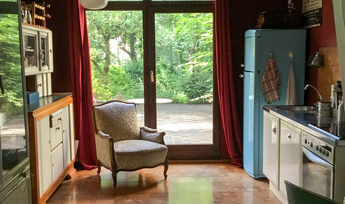 5-room maisonette with garden in the Mirker district