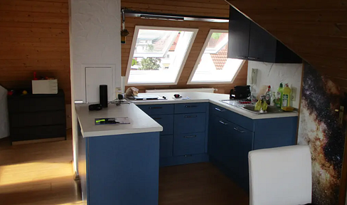 Charming top floor apartment with sunny balcony in Stuttgart-Obertürkheim