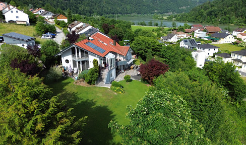 Exklusives Doppelhaus mit Donau-Panoramablick –  Ruhige Lage + Top-Ausstattung + Provisionsfrei