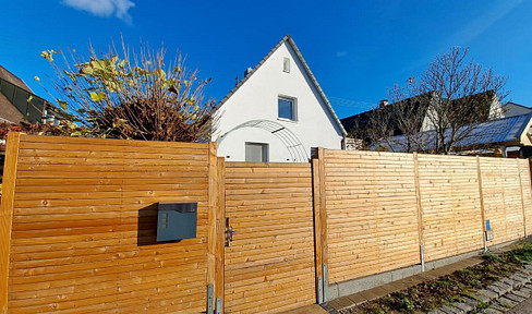 As good as new, completely renovated 3.5-room detached house with upscale interior in Mering