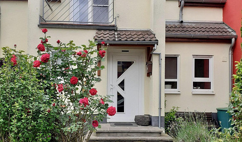 Spacious, energy-efficient detached house in Polch with garden and large garage