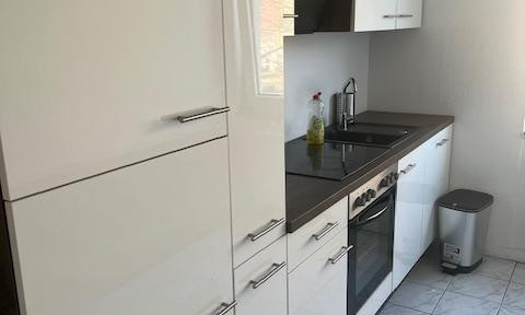 Ideale Wohnung für WG gegenüber Uni