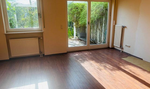 Sunny, very bright RMH, garden, 5 rooms (possible 6 rooms) in Pasing, incl. garage and parking space!