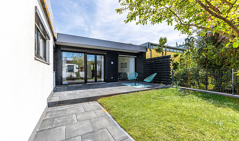 Keine Provision: Erstbezug nach Sanierung. 206 m² Bungalow, Garten und Garage Objektvideo