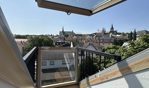 Charming top floor apartment with panoramic views over Oppenheim