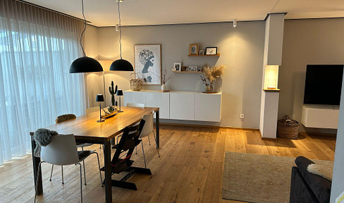 Upscale detached house in a child-friendly neighborhood