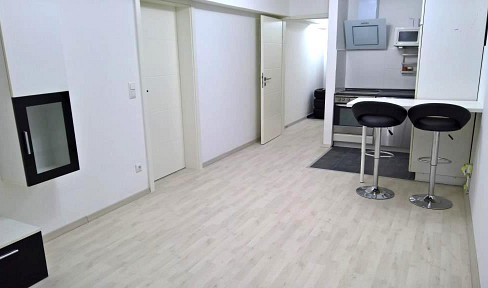 As good as new 2-room granny flat/ underfloor heating, fitted kitchen in Kelsterbach-Neubaugebiet Provfrei