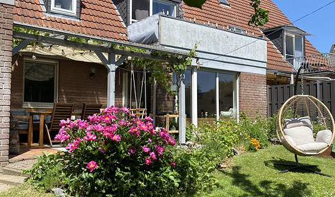 Modernisierte Doppelhaushälfte mit 3 WE, Garten und guter Anbindung an die umliegenden Städte