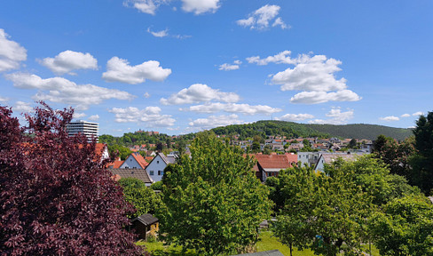 Plassenburg view included - spacious semi-detached house in a quiet prime location in Kulmbach