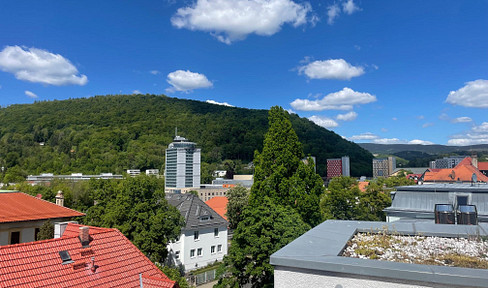 Ready-to-occupy, friendly 3-room maisonette apartment with roof terrace in the heart of Suhl