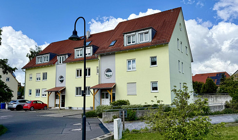 Elegante 2-Raum-Wohnung in Reinsdorf – Stilvoll saniert mit Balkon, Wohlfühlbad und Tiefgarage