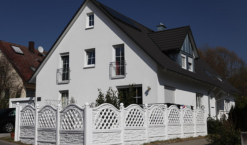 Modern detached house in a central location