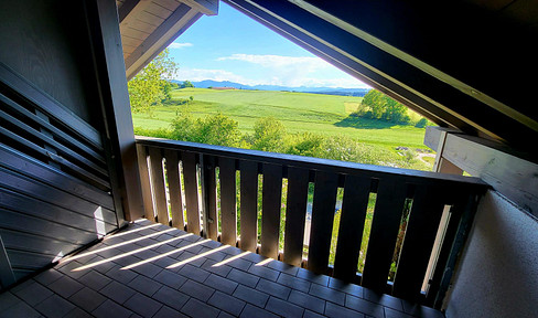 Top floor apartment with a view of the Ammergau Alps