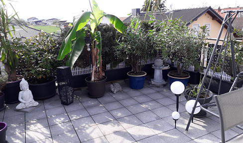 Sunny attic apartment with 25 sqm balcony