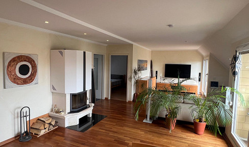 Furnished top floor 83 sqm with fireplace and unobstructed views - directly from the owner