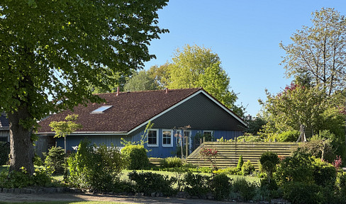 Sun-drenched detached house in 24589 Eisendorf in the Westensee nature park
