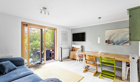 Charming end terraced house in a quiet and central location