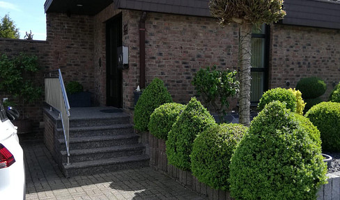 Architect's house in preferred residential area