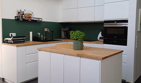5-room gallery apartment, air-conditioned penthouse with roof terrace
