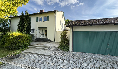 Großzügiges Mehrgenerationenhaus mit Potential