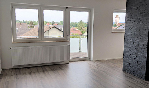 Bright, quiet 3-room apartment with EBK, balcony, wallbox *Bergfelden*