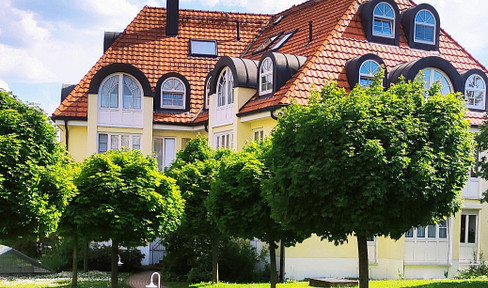 Light-flooded 2-room apartment with loggia and underground parking * Beautiful living in Weimarer Land *