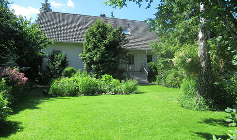 Free of commission: House with granny apartment - separate entrance - large natural garden