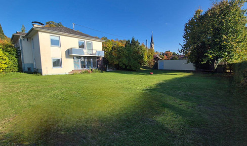 Wohnhaus 190m2, 1000 m2 Garten