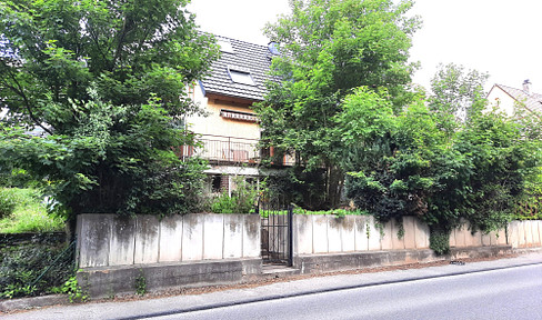 WITHOUT PROVISION 1-2 family house, 3x parking spaces, 2x shed, workshop, basement, garden