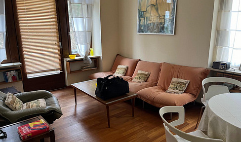 CHARMING OLD BUILDING APARTMENT WITH BALCONY in Würzburg