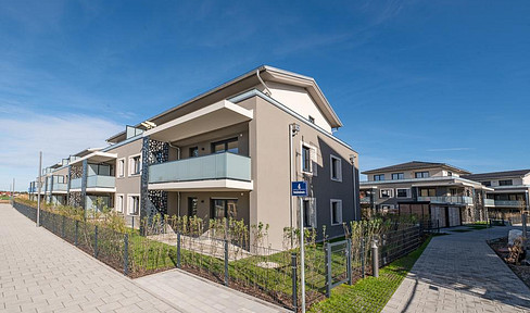 First-time occupancy: high-quality barrier-free 3-room apartment 99.64 sqm living/usable space - southwest-facing balcony
