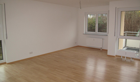 Ruhige 2-Zi Whg mit Balkon und bester Verkehrsanbindung