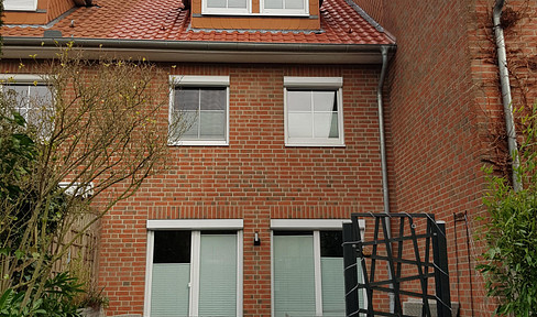 Modernized 5.5-room terraced house in a prime location near the Garbsen-Mitte city park - ready for immediate occupancy!