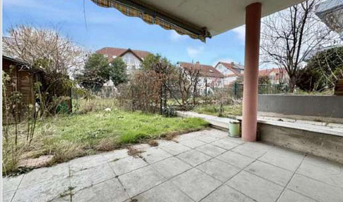 First-time occupancy after renovation: 2-room terrace apartment with garden, underground parking space & elevator in Flörsheim