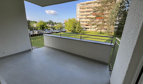 2-Zimmer-Wohnung mit Balkon in zentraler, ruhiger Lage – Erdgeschoss, 64 m², saniert