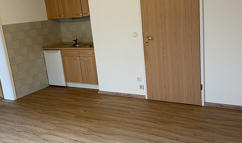 2-room apartment with bathroom and kitchen + 1 room and toilet outside the apartment