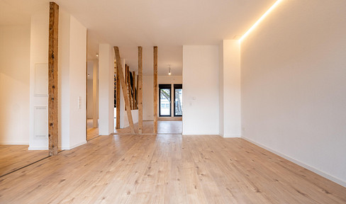 Hochwertig renovierte Maisonette-Wohnung mit tollem Moselblick