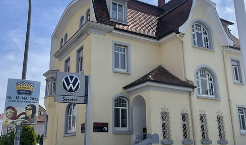 4 room apartment in old building with balcony