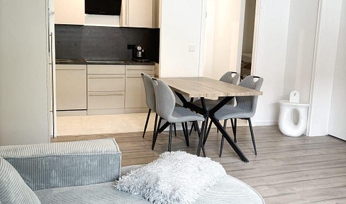 Pool, Rooftop - Newly Renovated Apartment in Schwabing-West