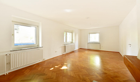 Wohntraum in Rüttenscheid: 2,5 / 3 Zimmer mit Kamin und EBK in ruhiger Lage