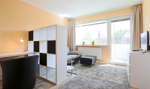Beautiful one-room apartment with south-facing balcony by the botanical garden