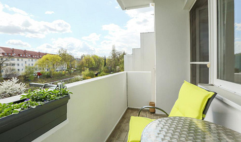 Ready-to-occupy one-room apartment with south-facing balcony by the botanical garden