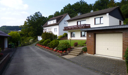 Smart single-family home on a south-facing slope - High potential for solar energy - 30 minutes to Cologne.