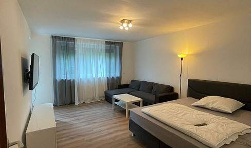 Shared room in shared flat for 3 people -All Inclusive-