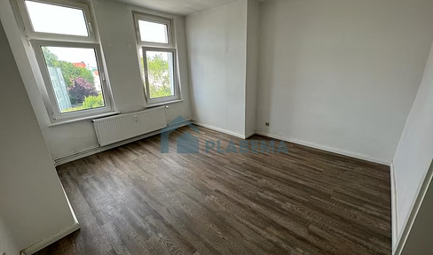 Virtual 360° tour! Freshly renovated 2-room apartment with balcony and new fitted kitchen
