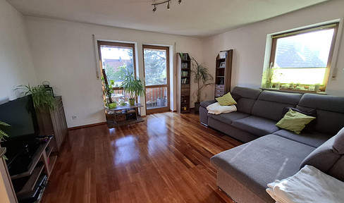 Gepflegte 4-Zimmer-Wohnung mit Balkon in Gerolfing