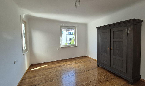 Sunny room in new shared flat in Stuttgart-Weilimdorf at Löwenmarkt